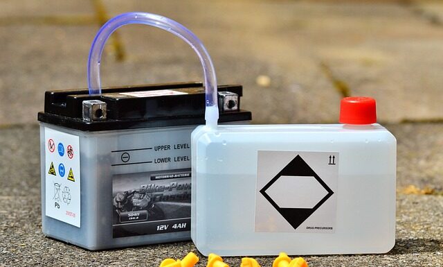 Czy woda demineralizowana nadaje się do akumulatora?